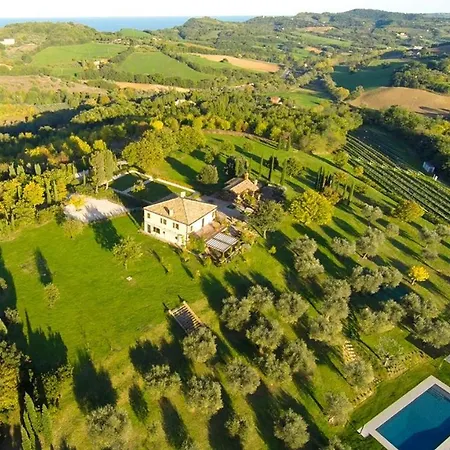 Casa Eugenia 8, Emma Villas بيزارو