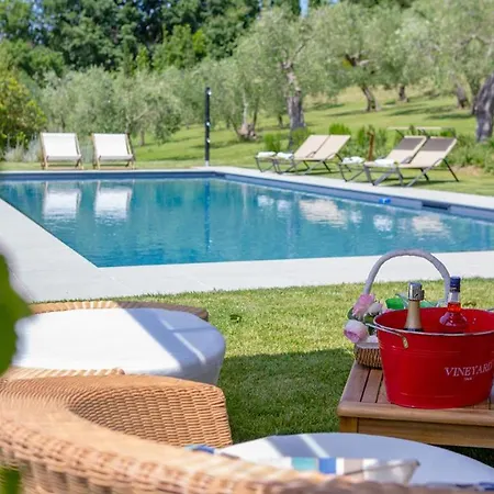 Casa Eugenia 8, Emma Villas * بيزارو